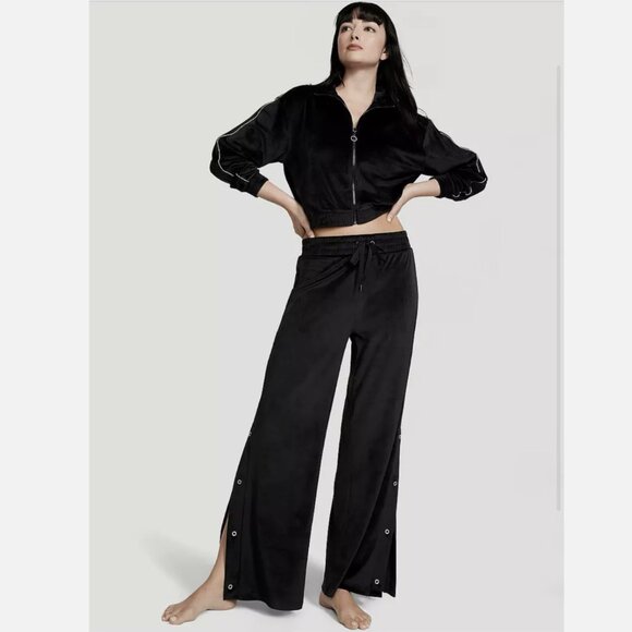 Victoria's Secret Velour Diamante Snap Leg Lounge Pants Black Size XXL NWT - Picture 1 of 12
